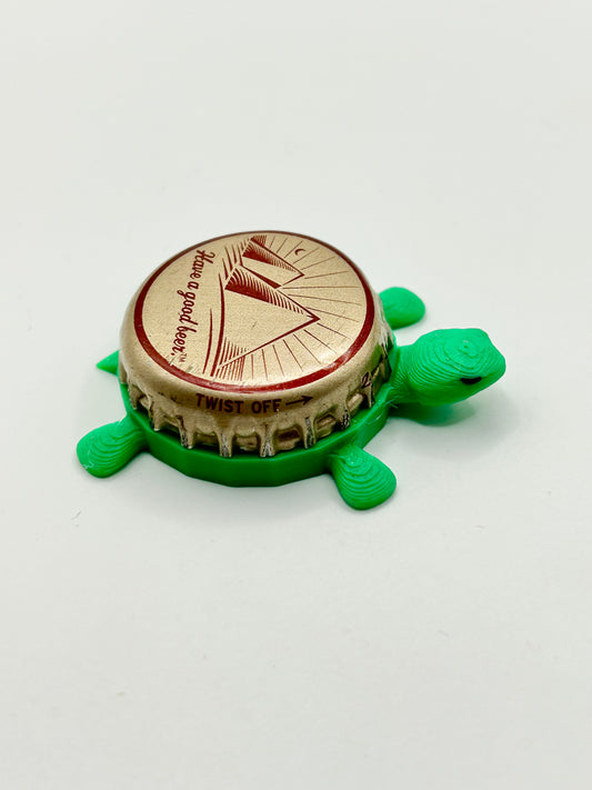 Pyramid Brewing (Beige) - Bottle Cap Magnet Turtle