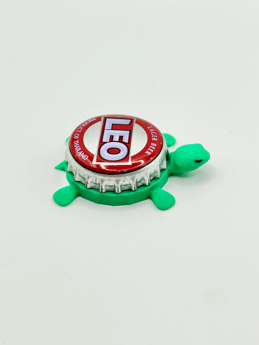 LEO Lager - Bottle Cap Magnet Turtle
