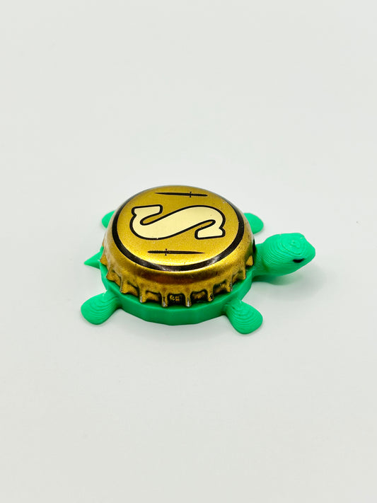 Southampton (Gold) - Bottle Cap Magnet Turtle