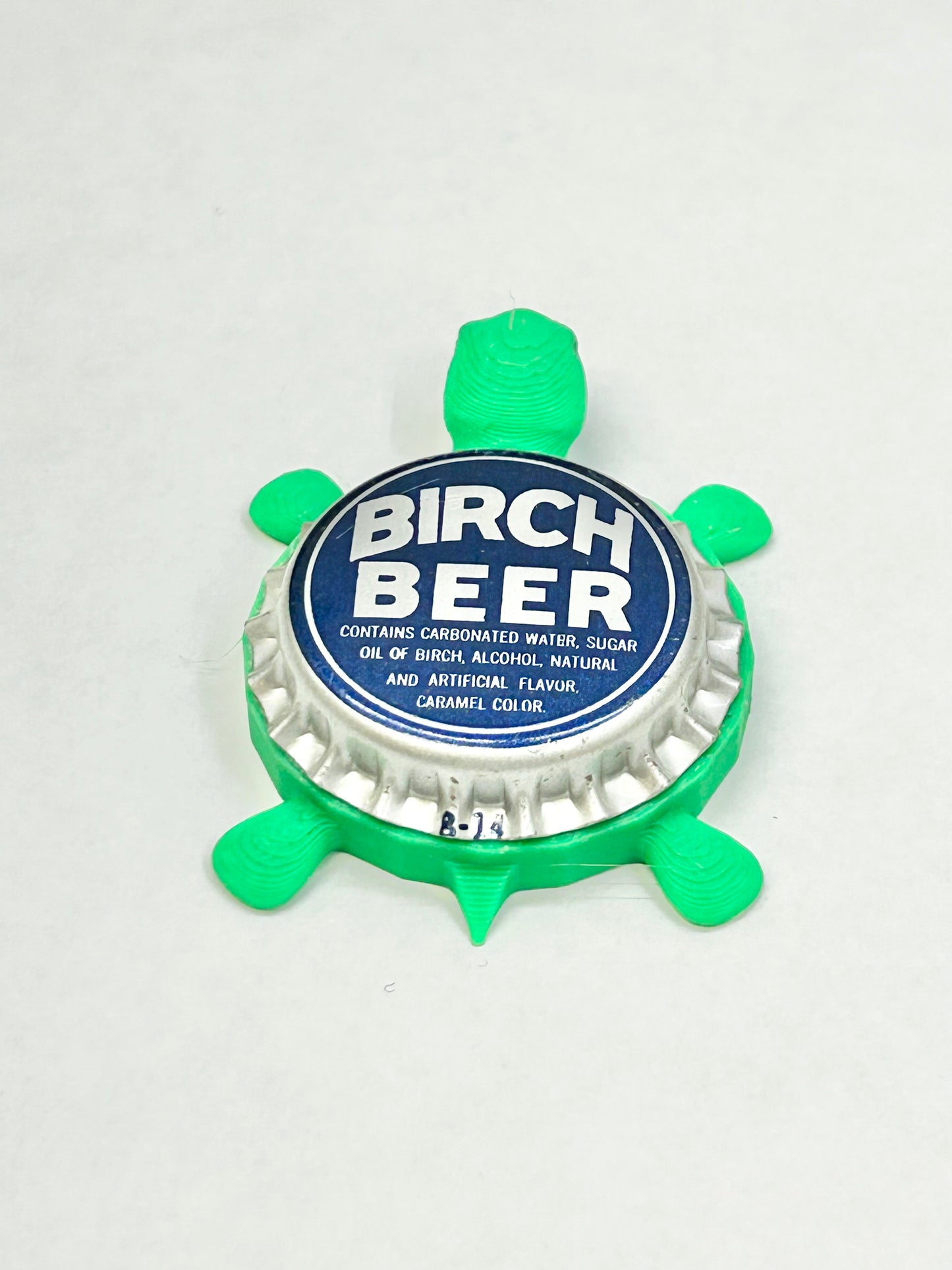 Birch Beer (Vintage) - Bottle Cap Magnet Turtle