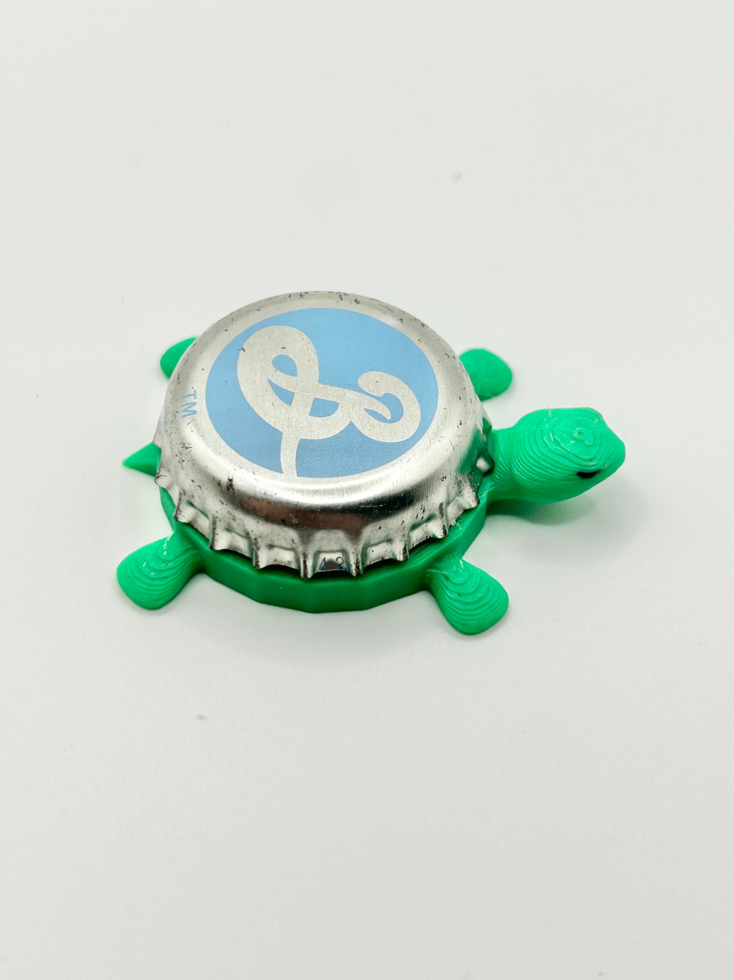 Brooklyn Beer (Light Blue Background) - Bottle Cap Magnet Turtle