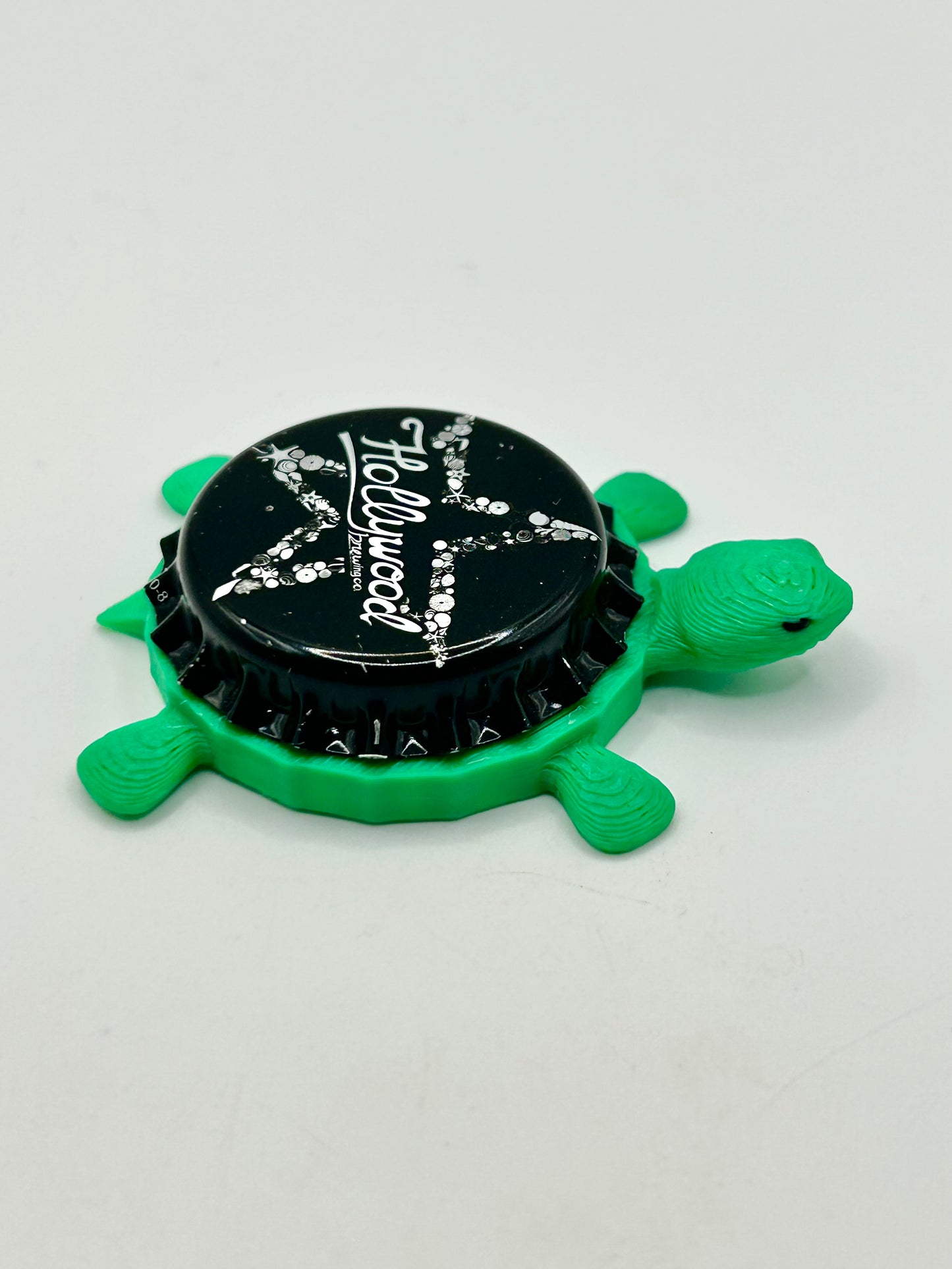 Hollywood Brewing - Bottle Cap Magnet Turtle