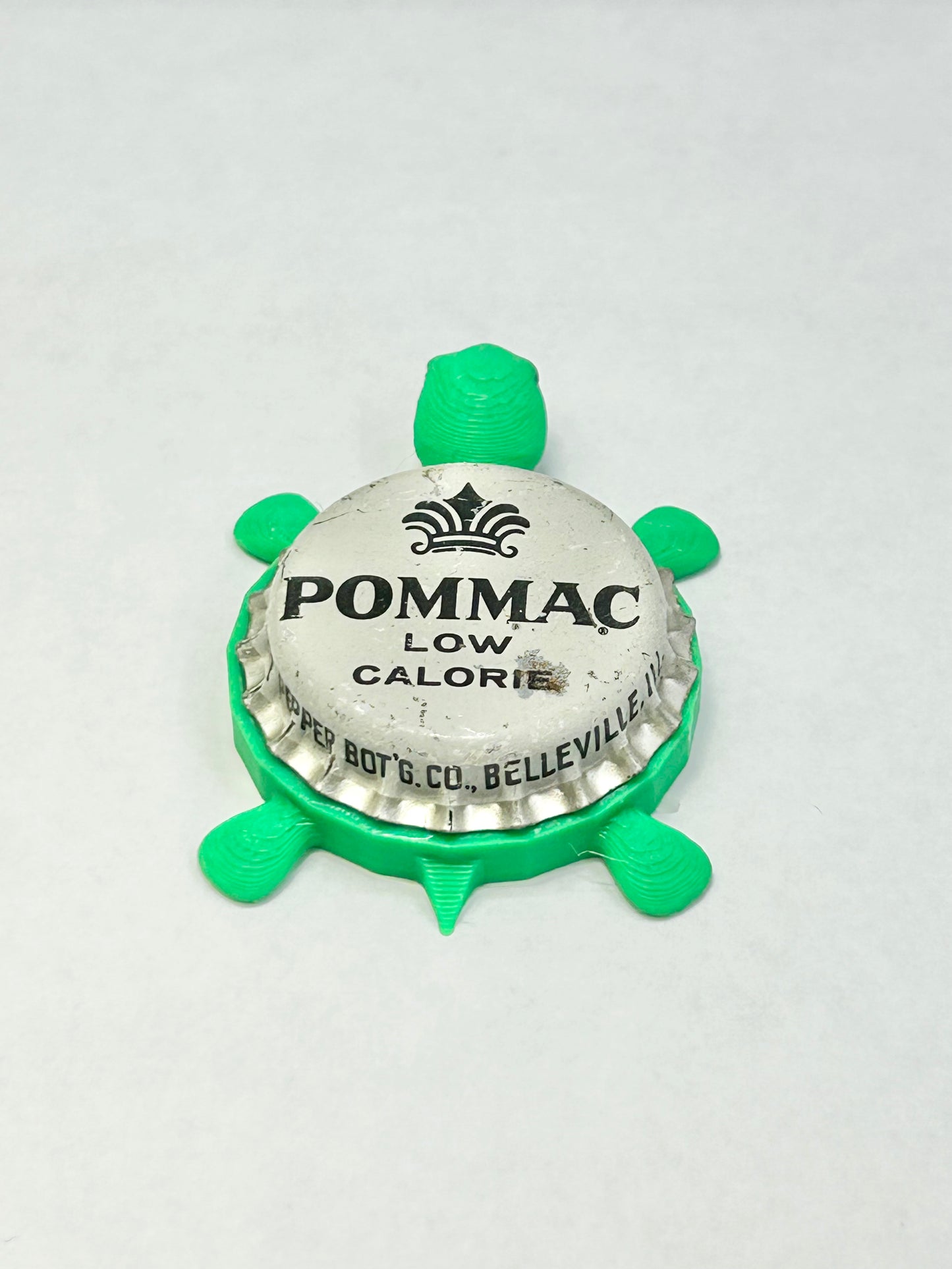 Pommac Low Calorie (Vintage) - Bottle Cap Magnet Turtle