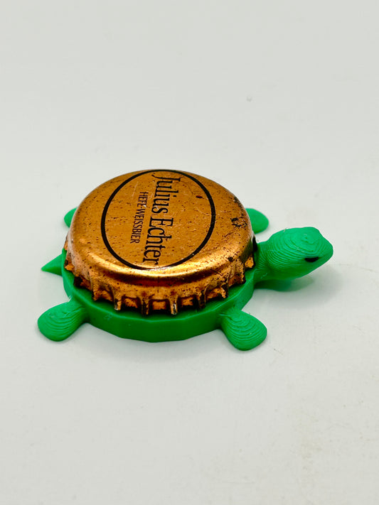 Julius Echter Hefe-Weissbier - Bottle Cap Magnet Turtle Shell Shocked Art