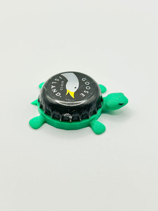 Goose Island (Yellow Beak) - Bottle Cap Magnet Turtle