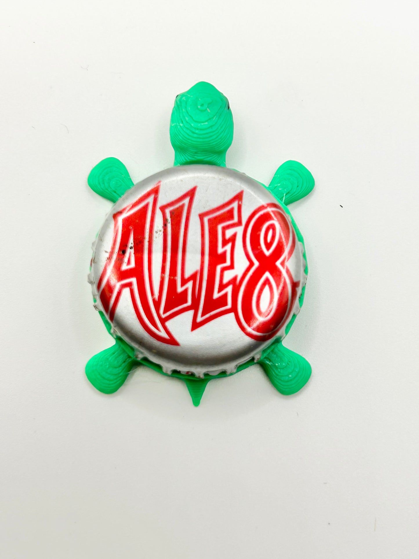 Ale8 (Red) - Bottle Cap Magnet Turtle