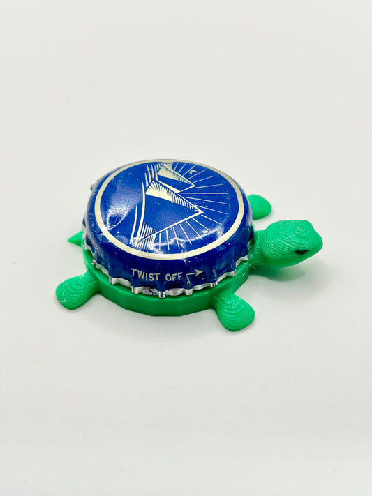 Pyramid Brewing (Blue) - Bottle Cap Magnet Turtle
