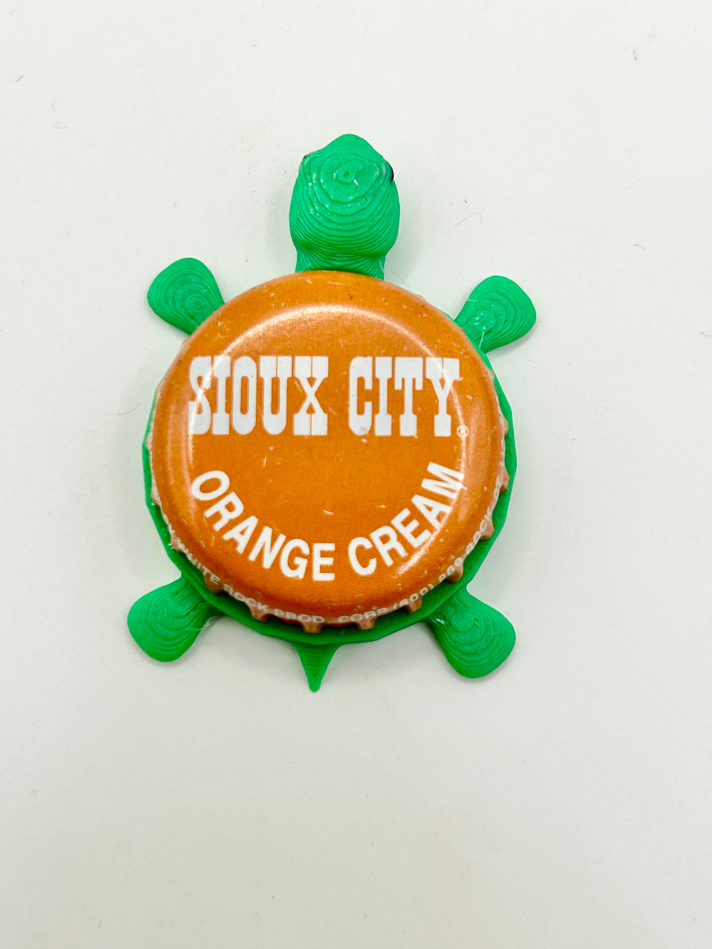Sioux City Orange Cream Soda - Bottle Cap Magnet Turtle