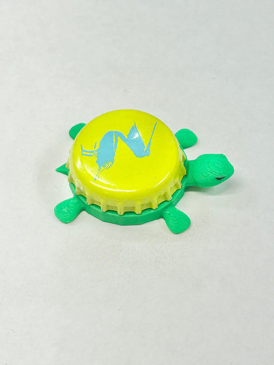 Islamorada (Pelican Mouth Open) - Bottle Cap Magnet Turtle
