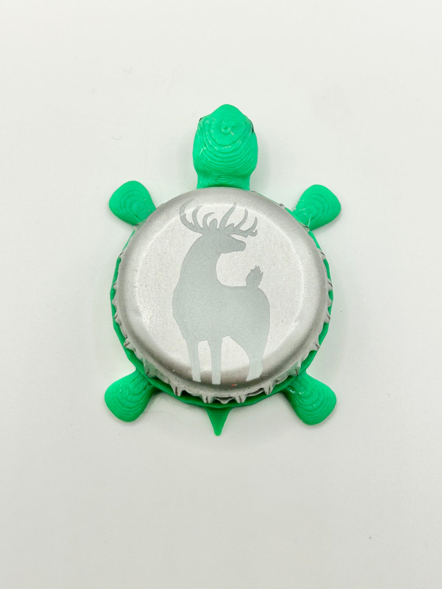 Old Dominion (White) - Bottle Cap Magnet Turtle