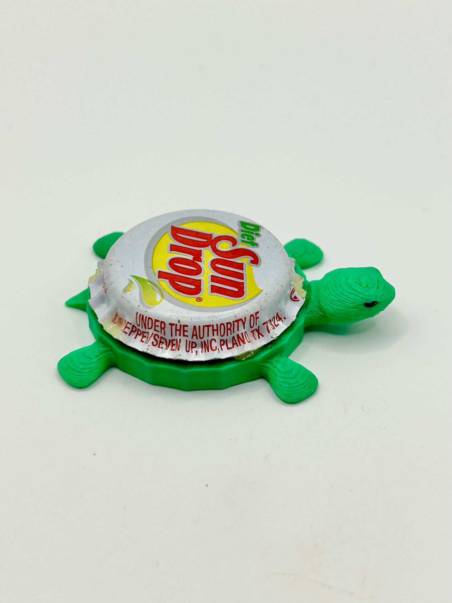 Diet Sun Drop Citrus Soda - Bottle Cap Magnet Turtle