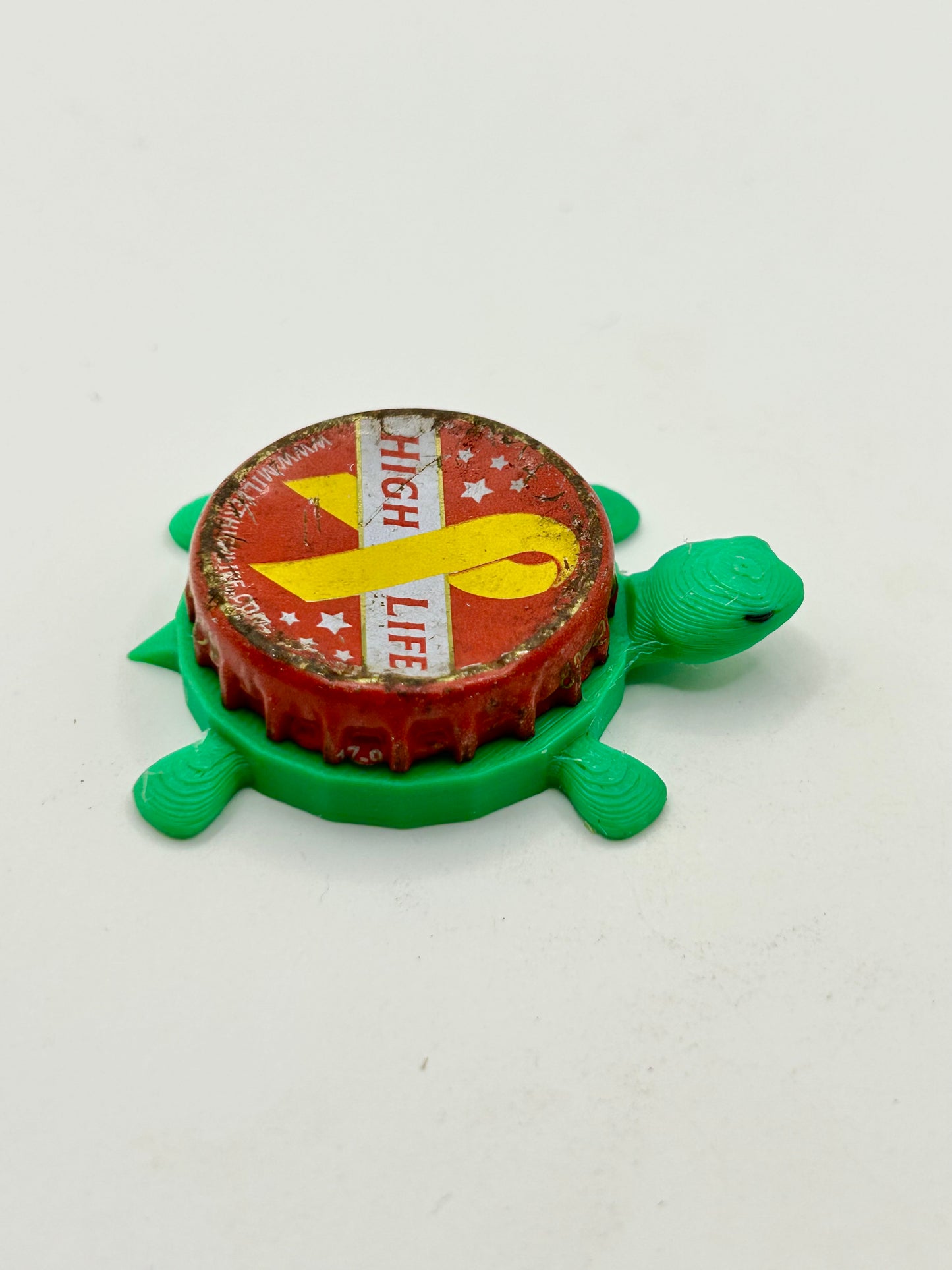 Miller High Life (Yellow Ribbon) - Bottle Cap Magnet Turtle