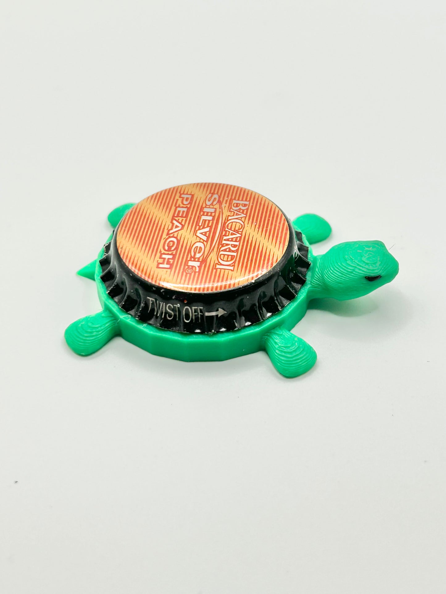 Bacardi Silver Peach - Bottle Cap Magnet Turtle