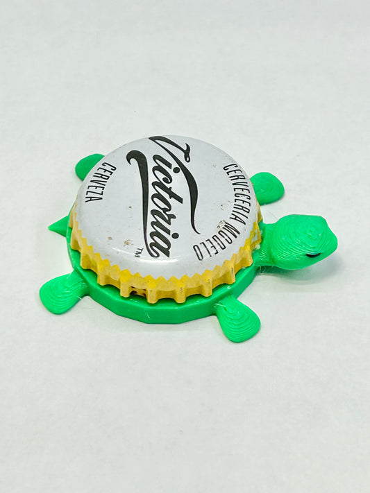 Victoria (Modelo) - Bottle Cap Magnet Turtle