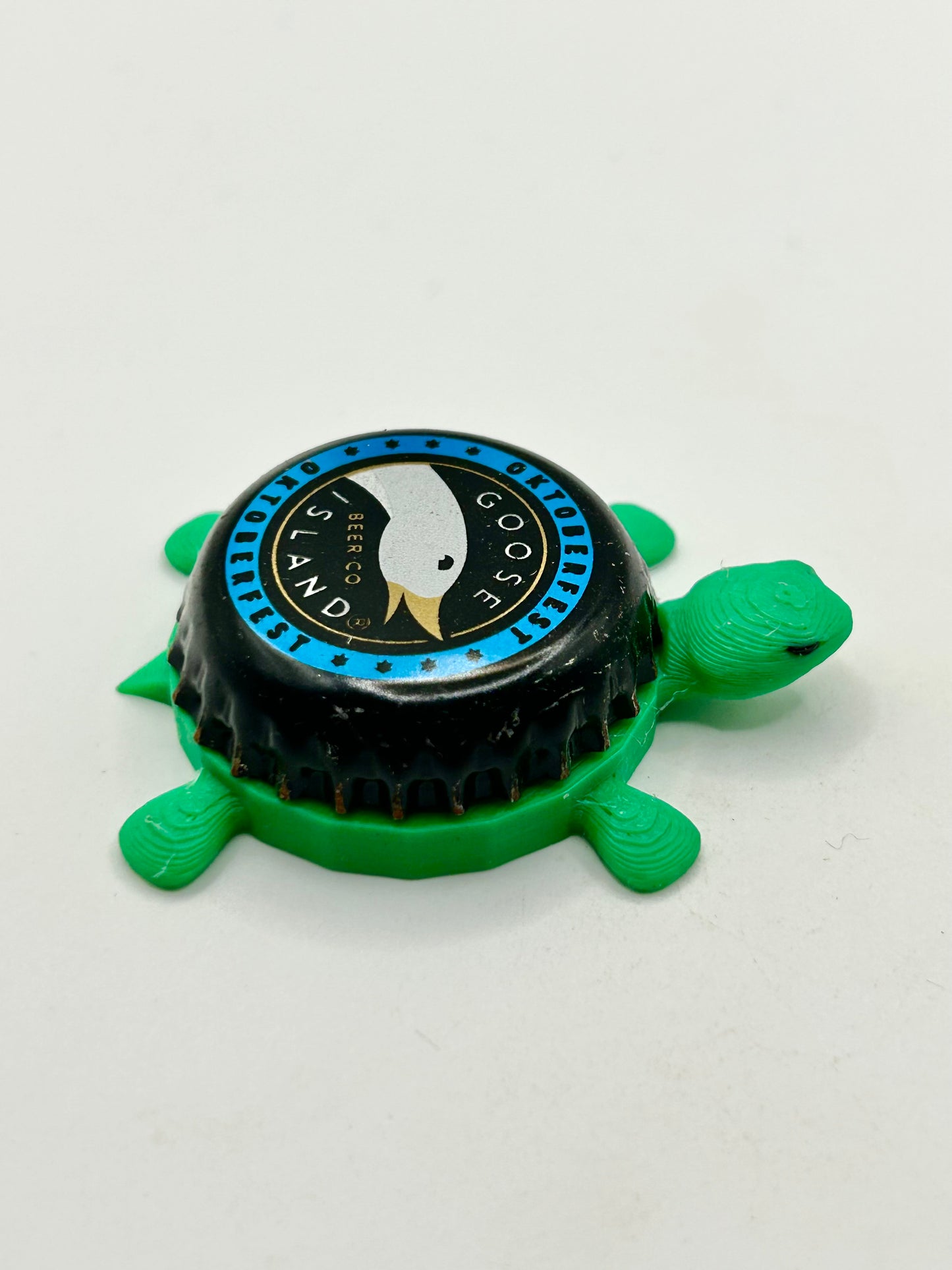 Goose Island Oktoberfest - Bottle Cap Magnet Turtle
