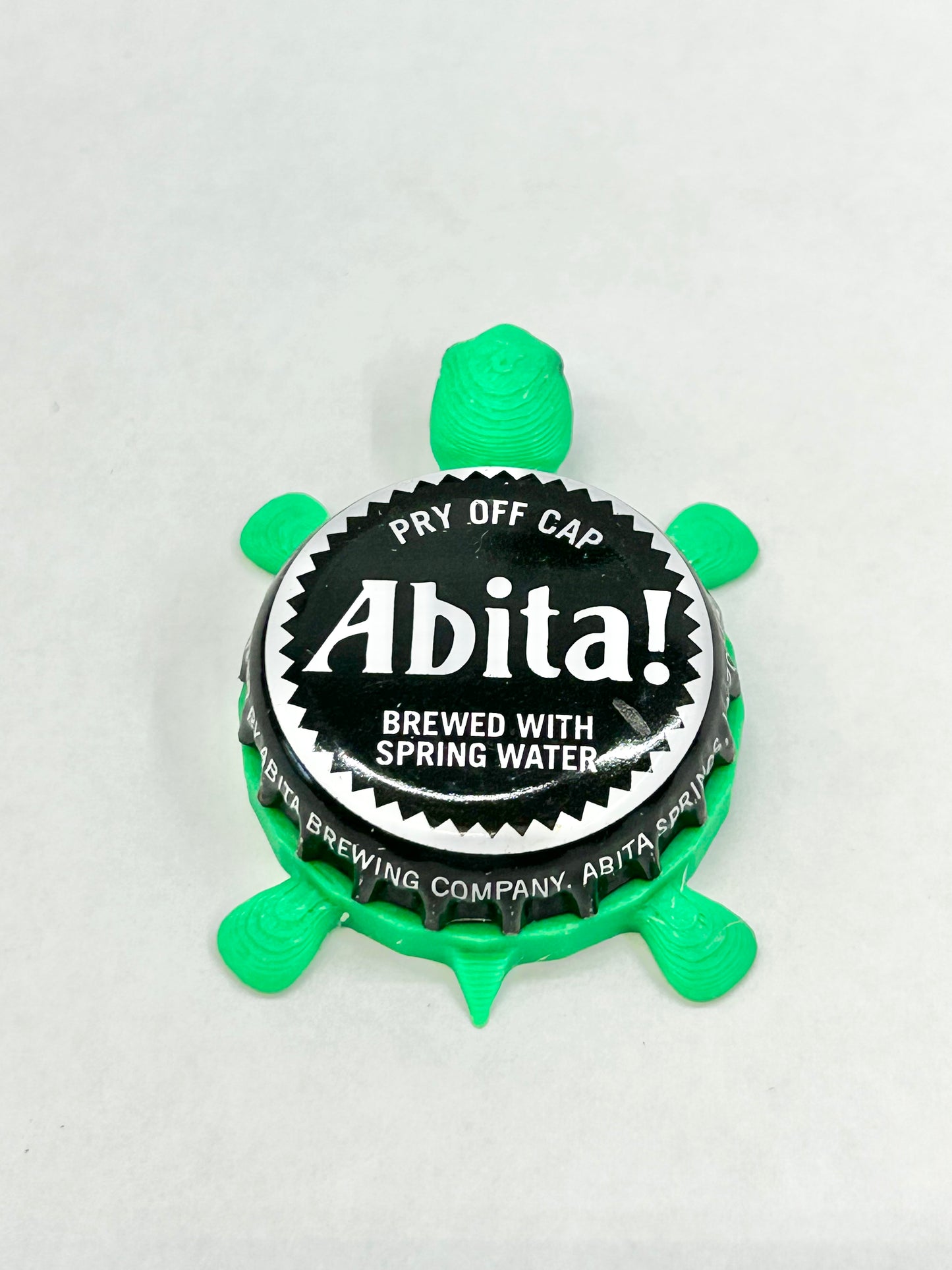 Abita Beer (Black Cap) - Bottle Cap Magnet Turtle
