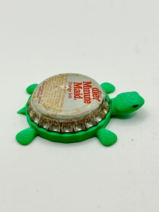 Diet Minute Maid (Vintage) - Bottle Cap Magnet Turtle Shell Shocked Art