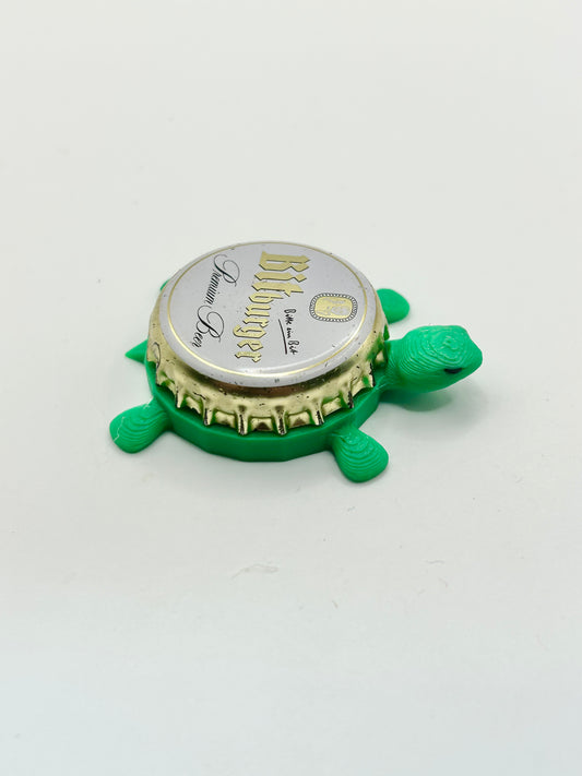 Bitburger Premium Beer - Bottle Cap Magnet Turtle