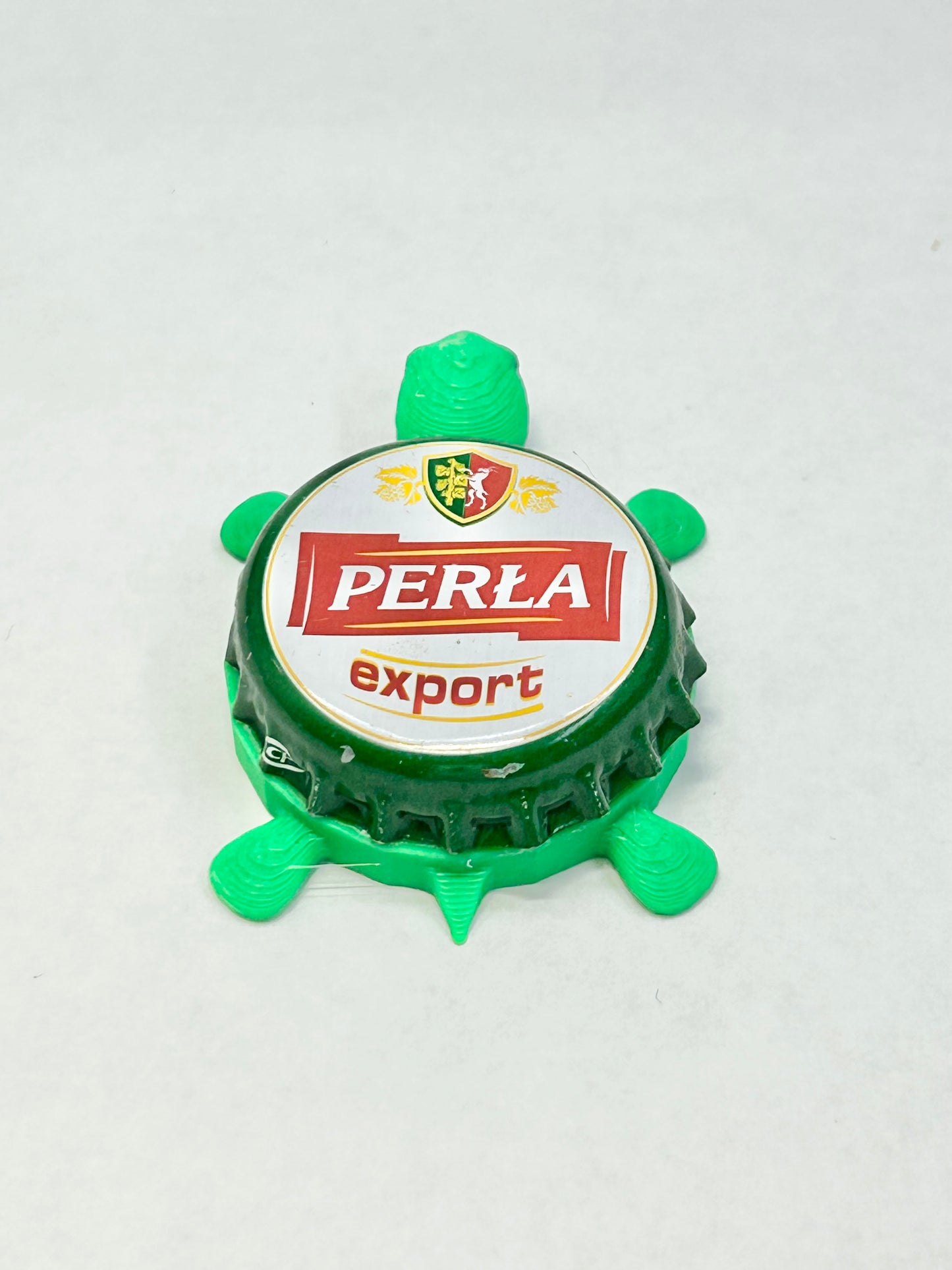 Perla Export Beer - Bottle Cap Magnet Turtle