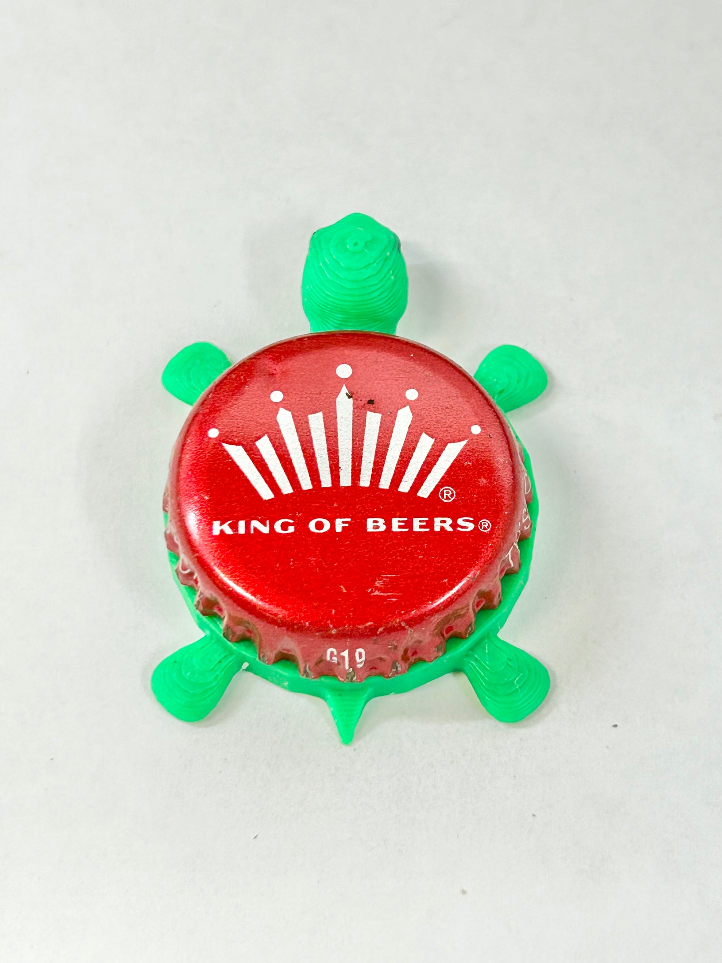 Budweiser King of Beers, Large Crown (Red) - Bottle Cap Magnet Turtle