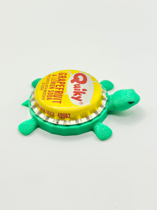 Quiky Grapefruit Soda (Vintage) - Bottle Cap Magnet Turtle