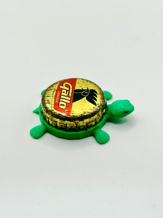 Gallo Cerveza - Bottle Cap Magnet Turtle