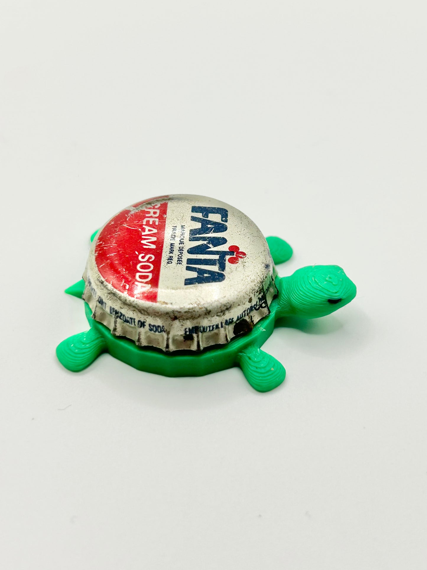 Fanta Cream Soda (Vintage) - Bottle Cap Magnet Turtle