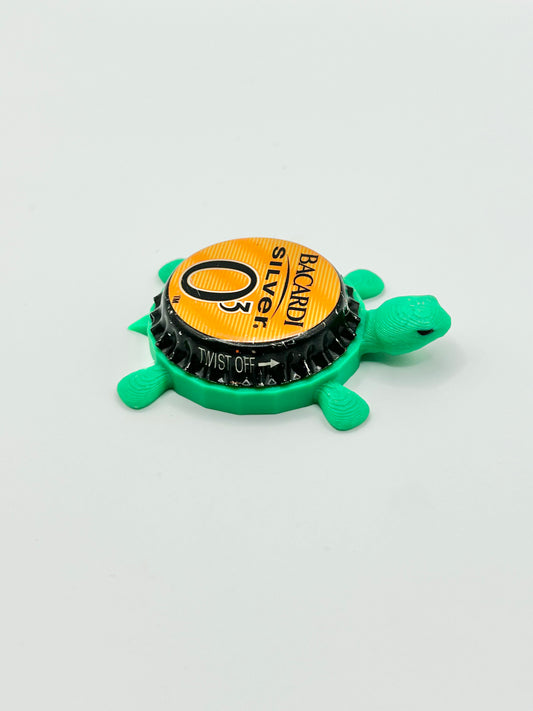 Bacardi Silver O3 - Bottle Cap Magnet Turtle