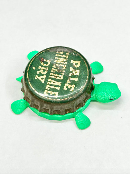Pale Dry Ginger Ale Soda (Vintage) - Bottle Cap Magnet Turtle