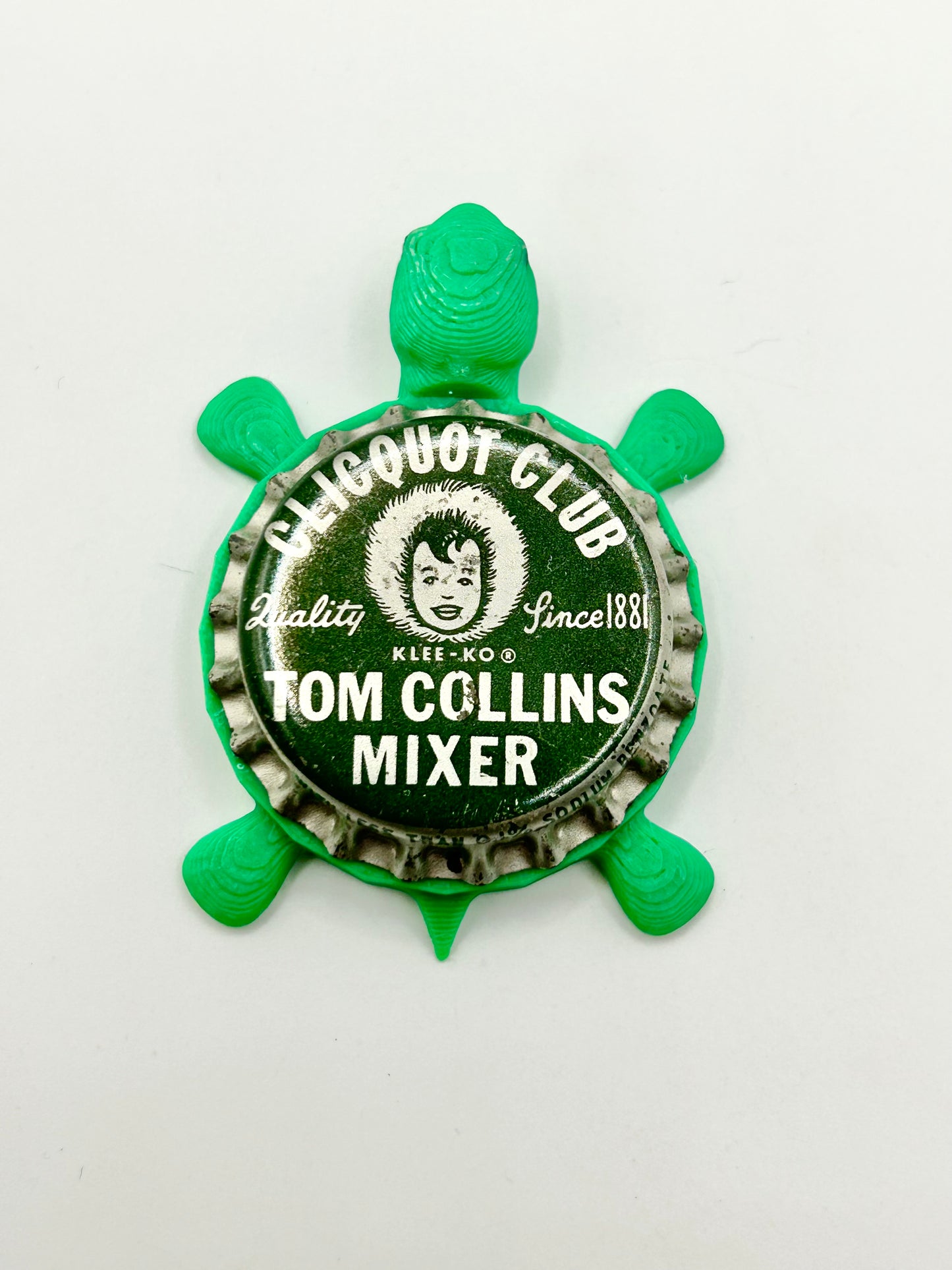 Clicquot Club Tom Collins Mixer- Bottle Cap Magnet Turtle