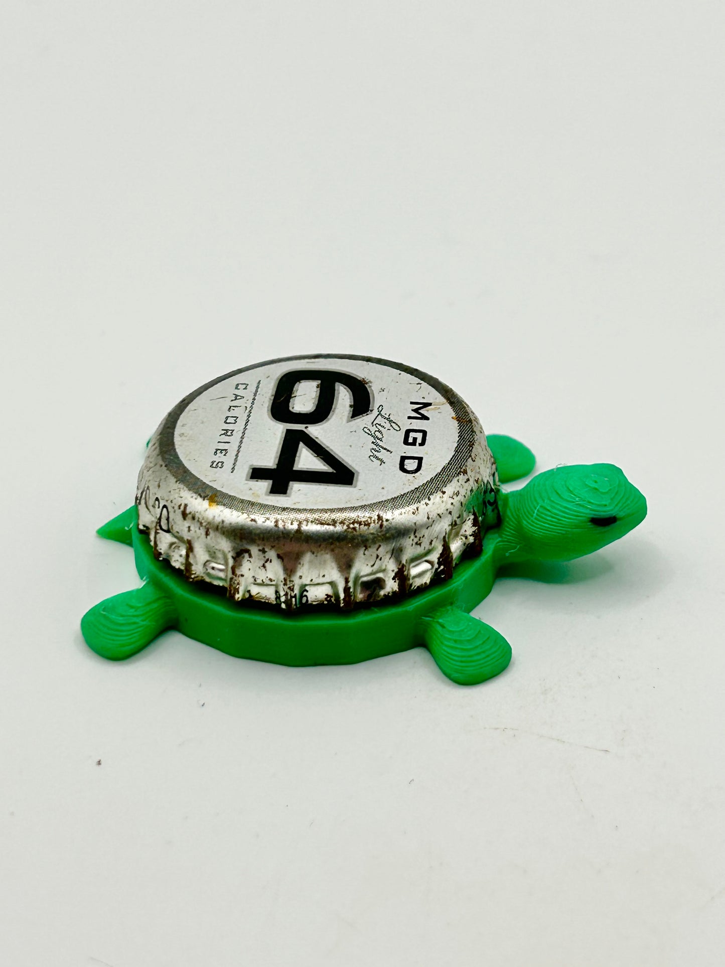 Miller MGD Light 64 - Bottle Cap Magnet Turtle