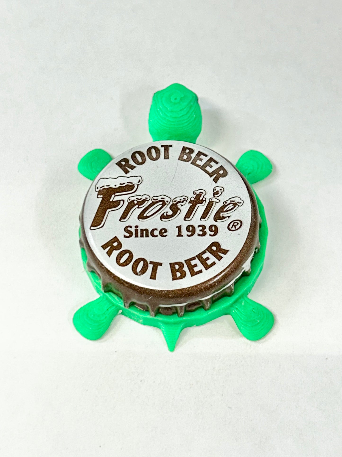 Frostie Root Beer Soda - Bottle Cap Magnet Turtle