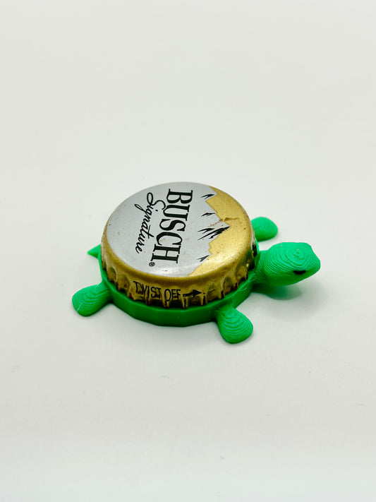 Busch Signature - Bottle Cap Magnet Turtle