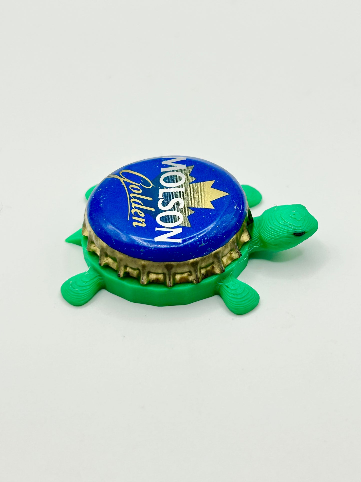 Molson Golden (Blue) - Bottle Cap Magnet Turtle