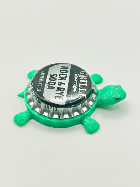Grilli Rock & Rye Soda - Bottle Cap Magnet Turtle
