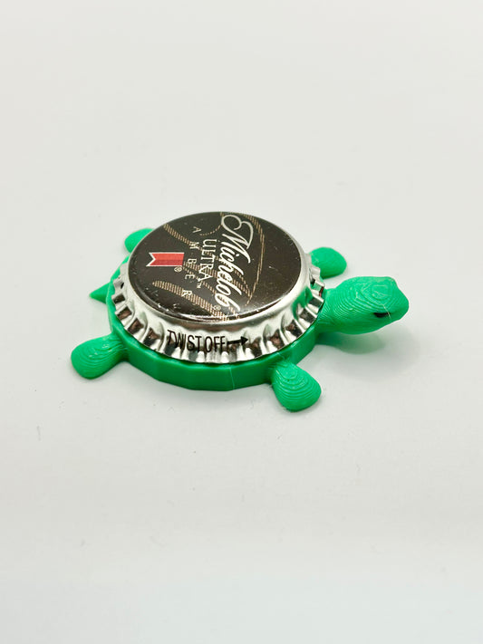Michelob Ultra Amber - Bottle Cap Magnet Turtle