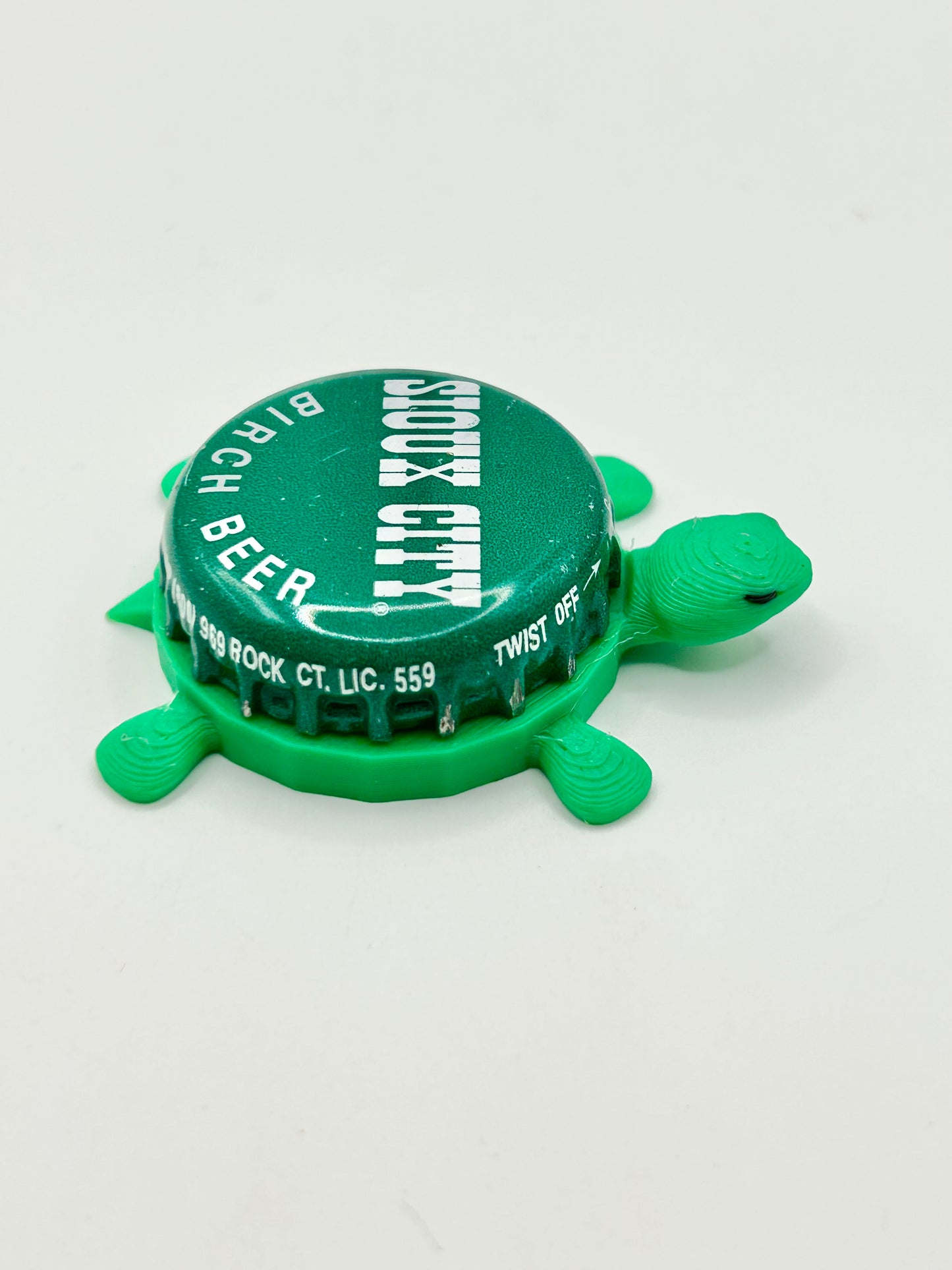 Sioux City Birch Beer Soda - Bottle Cap Magnet Turtle
