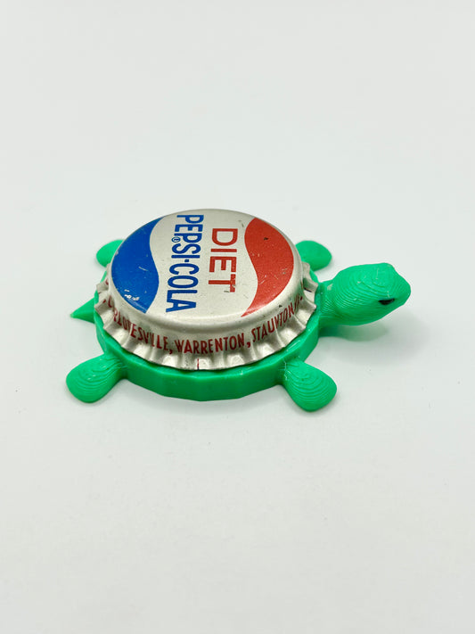 Diet Pepsi-Cola (Vintage) - Bottle Cap Magnet Turtle