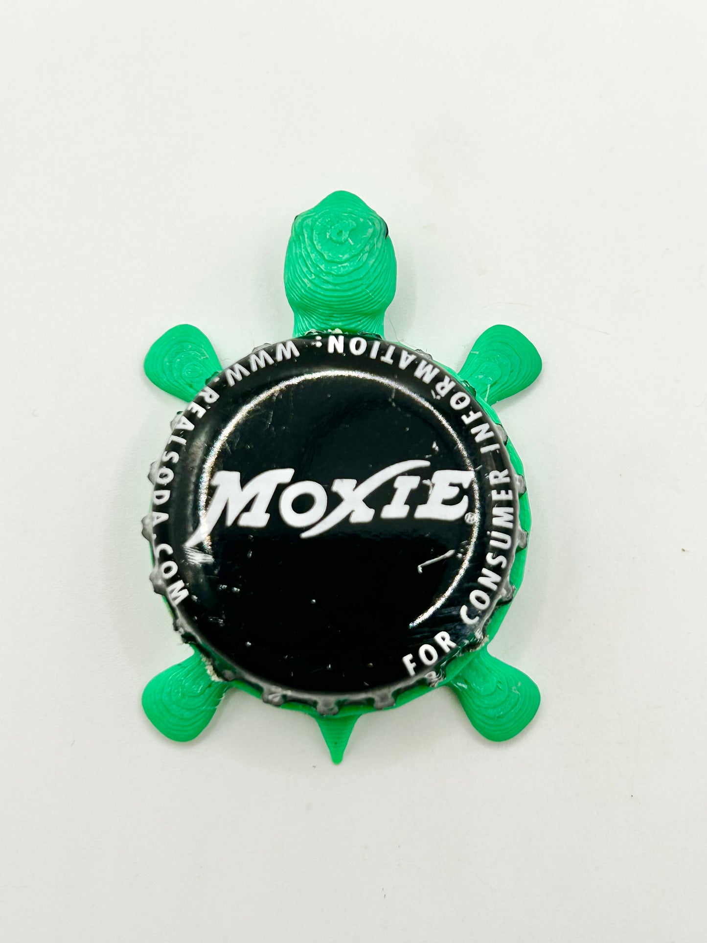 Moxie (Black) - Bottle Cap Magnet Turtle