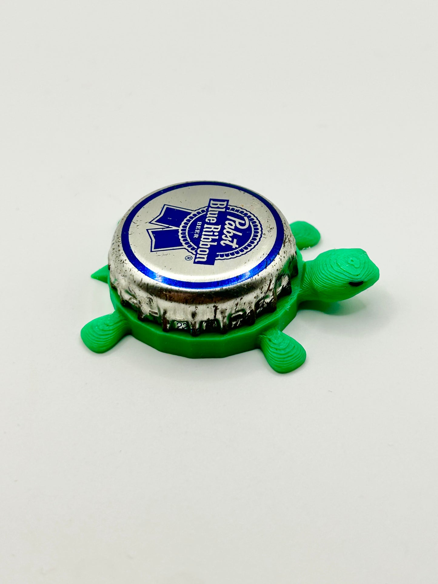 Pabst Blue Ribbon (Vintage) - Bottle Cap Magnet Turtle