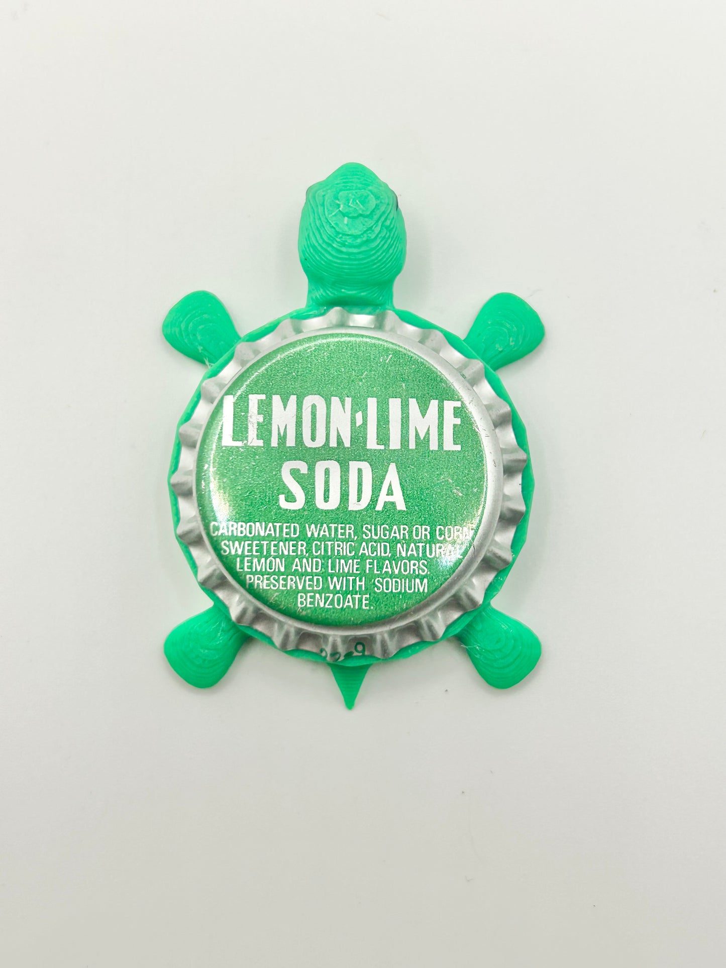 Lemon Lime Soda (Vintage Green) - Bottle Cap Magnet Turtle