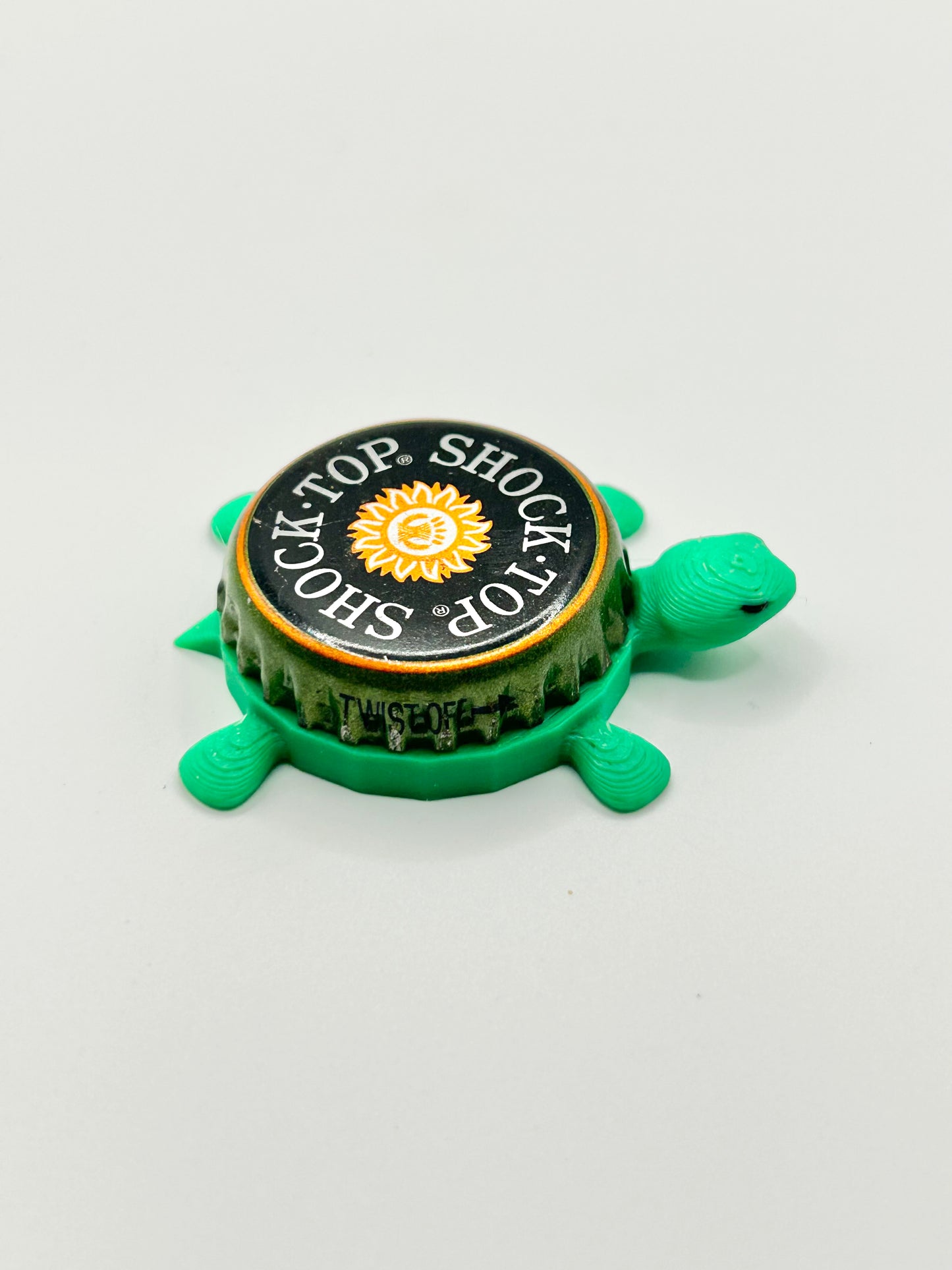 Shock Top Citrus Pearls - Bottle Cap Magnet Turtle