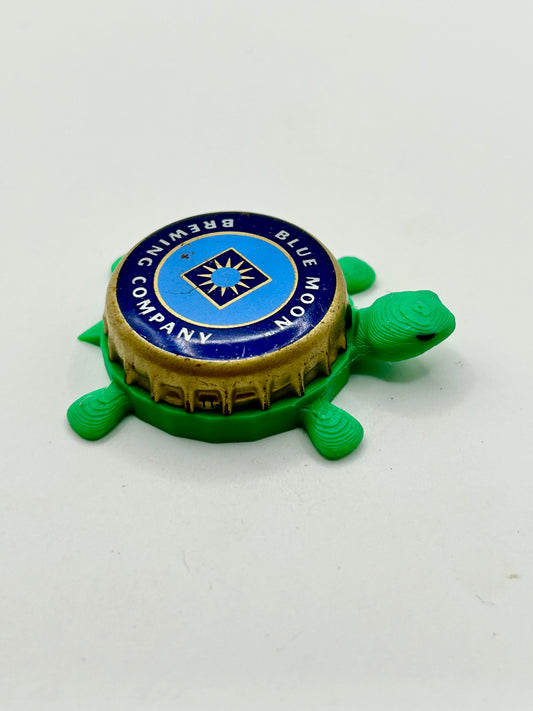 Blue Moon (Diamond - Vintage) - Bottle Cap Magnet Turtle