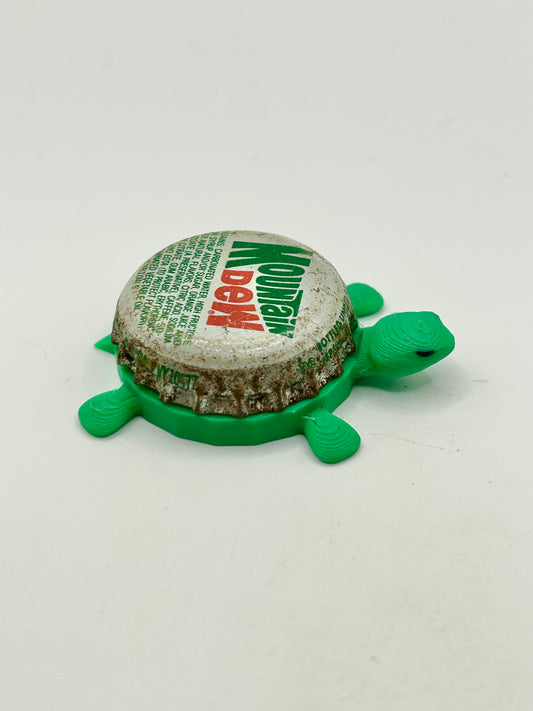 Mountain Dew (Vintage, White Background) - Bottle Cap Magnet Turtle