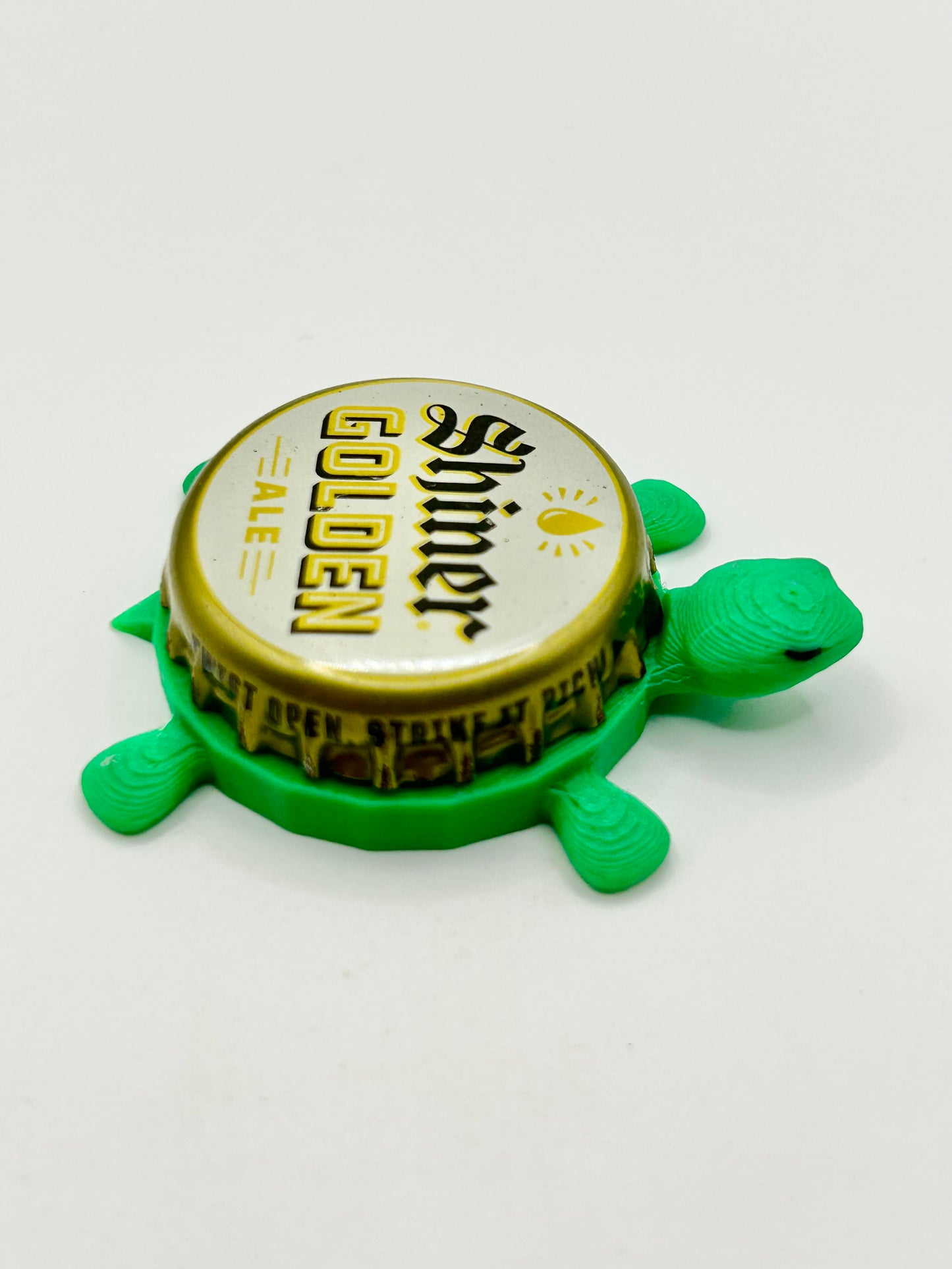 Shiner Golden Ale - Bottle Cap Magnet Turtle