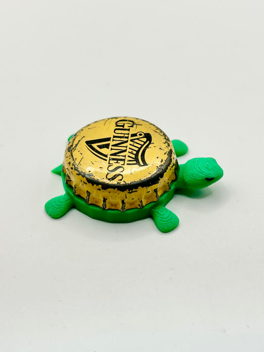 Guinness Vintage (International) - Bottle Cap Magnet Turtle