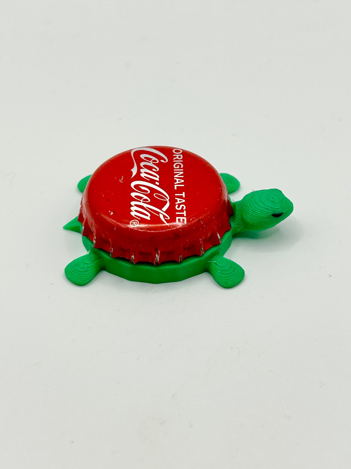 Coca Cola (Original Taste) - Bottle Cap Magnet Turtle
