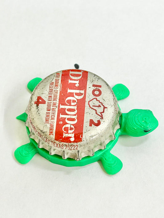 Dr Pepper Soda (Vintage Red Line Design) - Bottle Cap Magnet Turtle