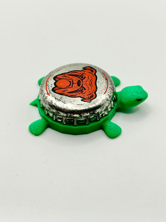 Red Dog Beer - Bottle Cap Magnet Turtle