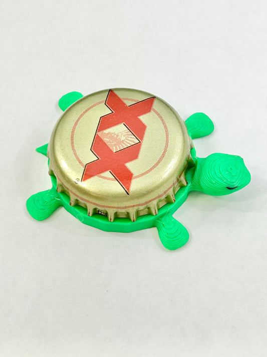 Dos Equis (Gold Border) - Bottle Cap Magnet Turtle
